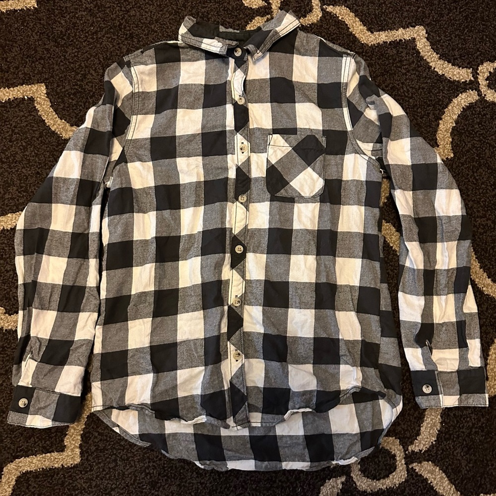 Girl’s XL Cat & Jack Black and White Button Up Flannel